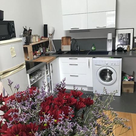 Charming Parisian Apartment Under The Rooftops Buitenkant foto