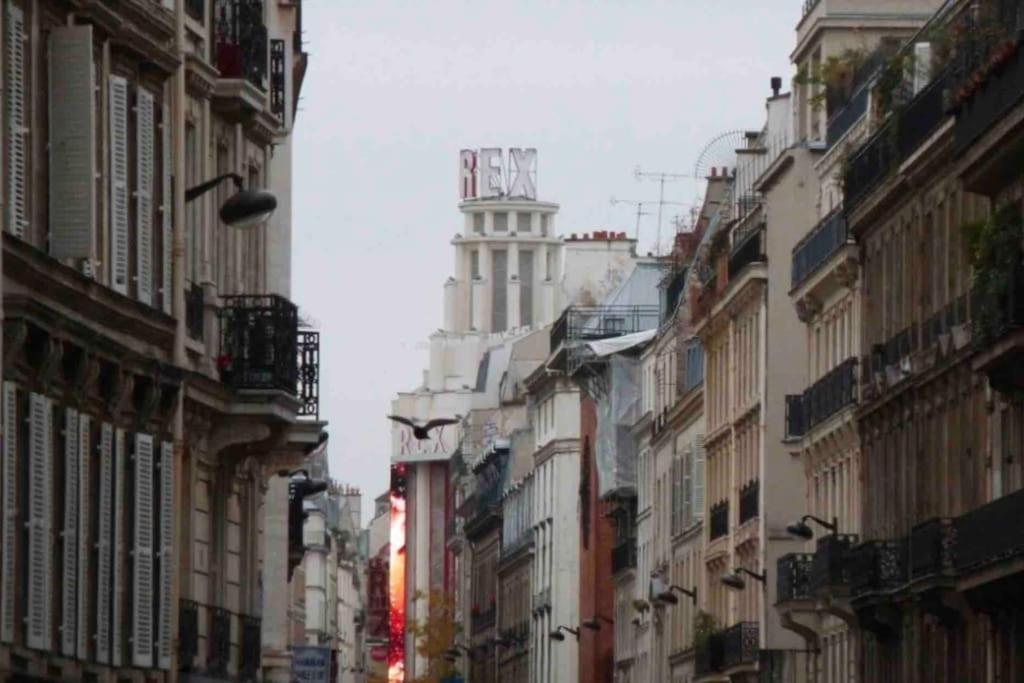 Charming Parisian Apartment Under The Rooftops Buitenkant foto